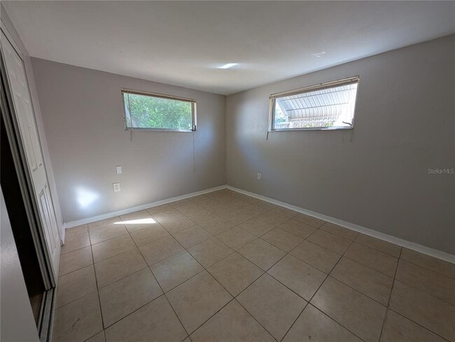 Building Photo - 5015 Overton Dr