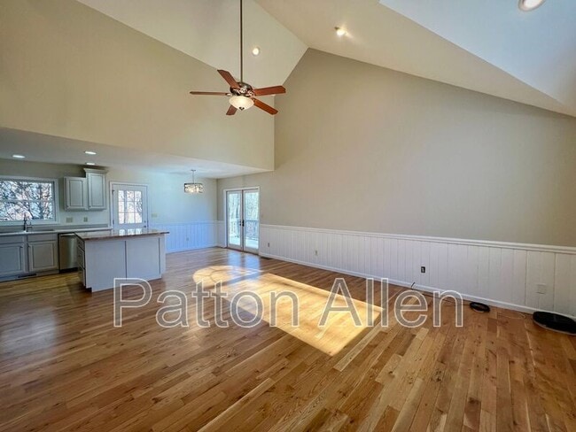 Building Photo - 212 Appleton Dr