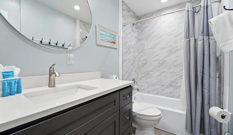 Building Photo - 4836 Esplanade St