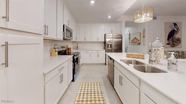 Building Photo - 15275 Grn Acrs Ave