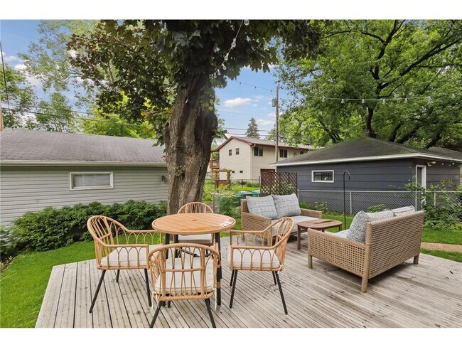 Building Photo - 4237 Ottawa Ave S