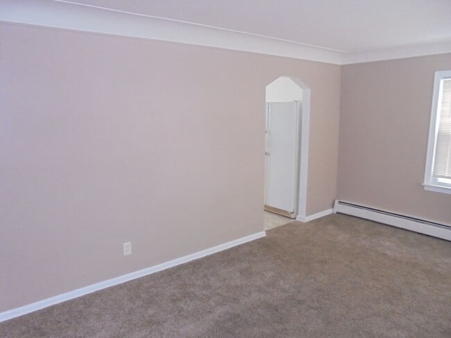 Building Photo - 2/1 brick Home OPEN HOUSE SAT/SUN MAY 17/1...