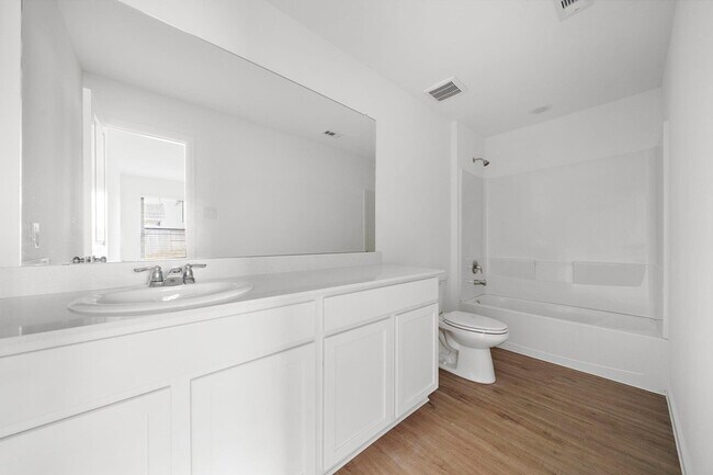 Building Photo - 27142 Breakaway Ln