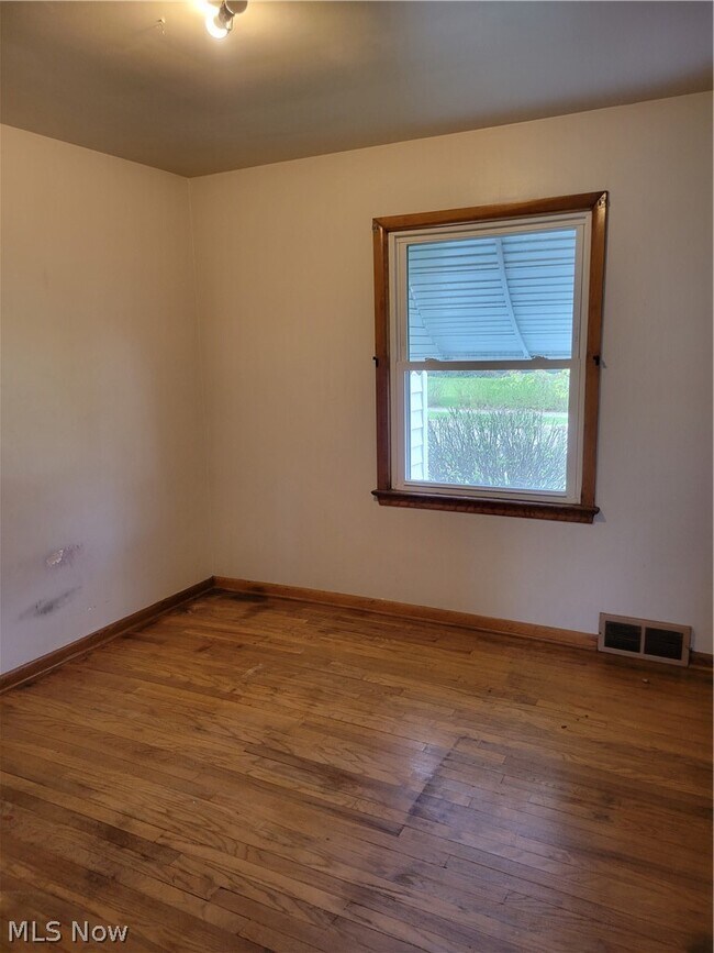 Building Photo - 4127 Lowden Rd