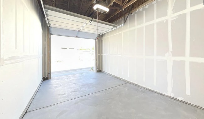 Building Photo - 435 Blue Ridge Ln