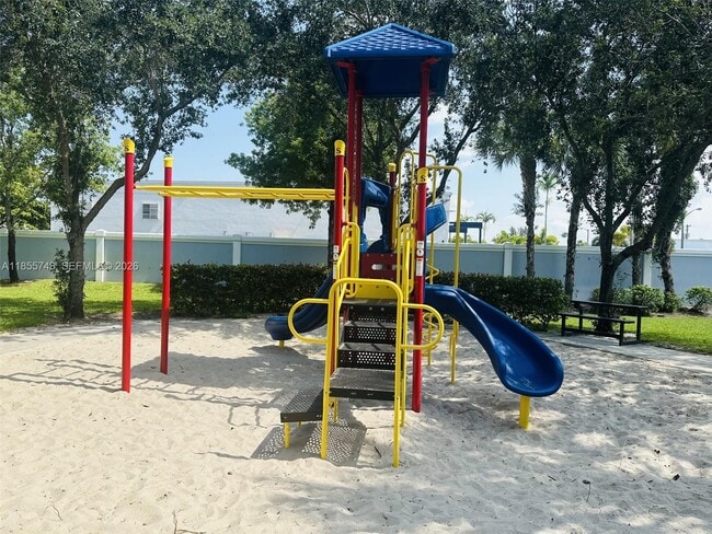 Building Photo - 3442 NW 13th St