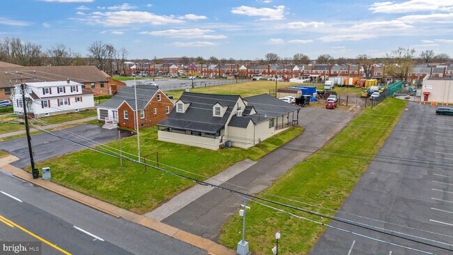 Building Photo - 7917 Wise Ave