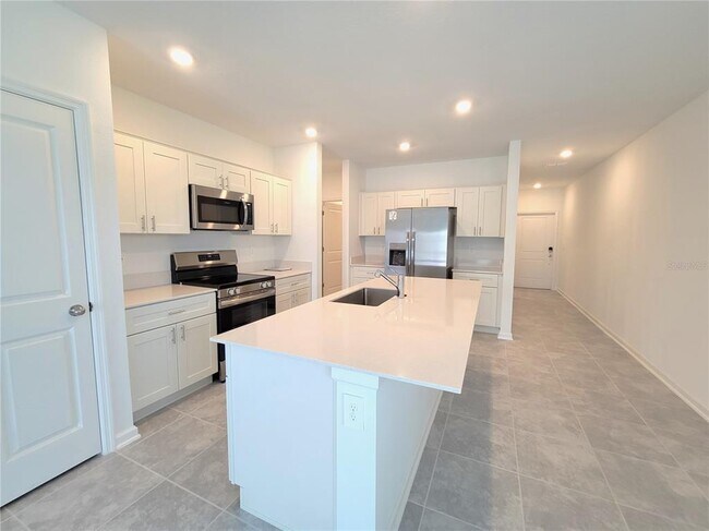 Building Photo - 1469 Deepwater Cir