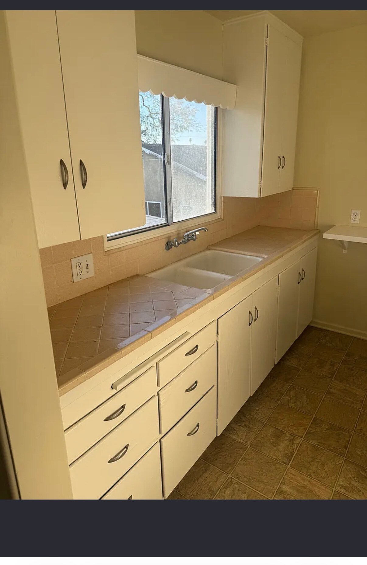 Building Photo - 2514 N Glenoaks Blvd