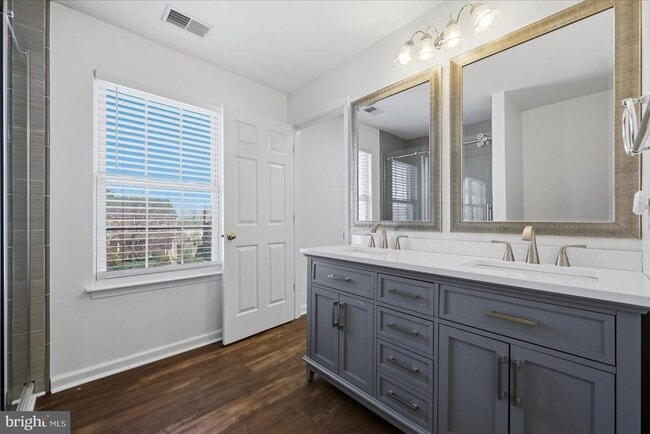 Building Photo - 1975 Cidermill Ln