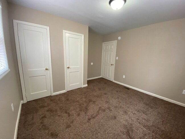 Building Photo - 4805 Spatz Ave