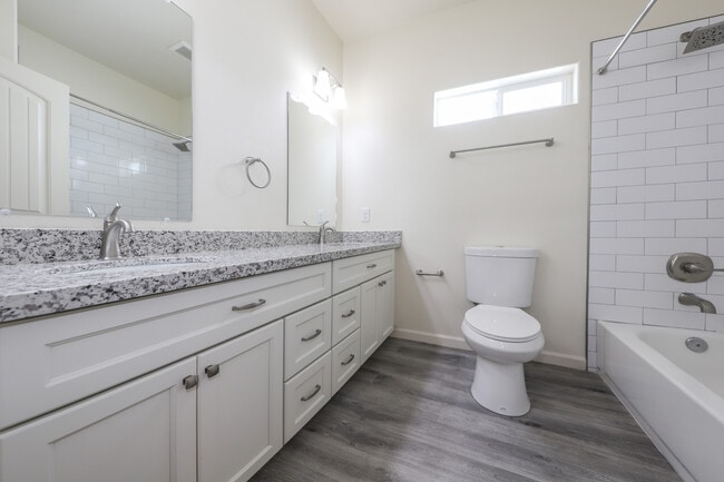 Building Photo - 3732 E Mercedes Ct