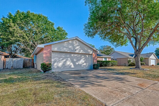 Building Photo - 24130 Silversmith Ln