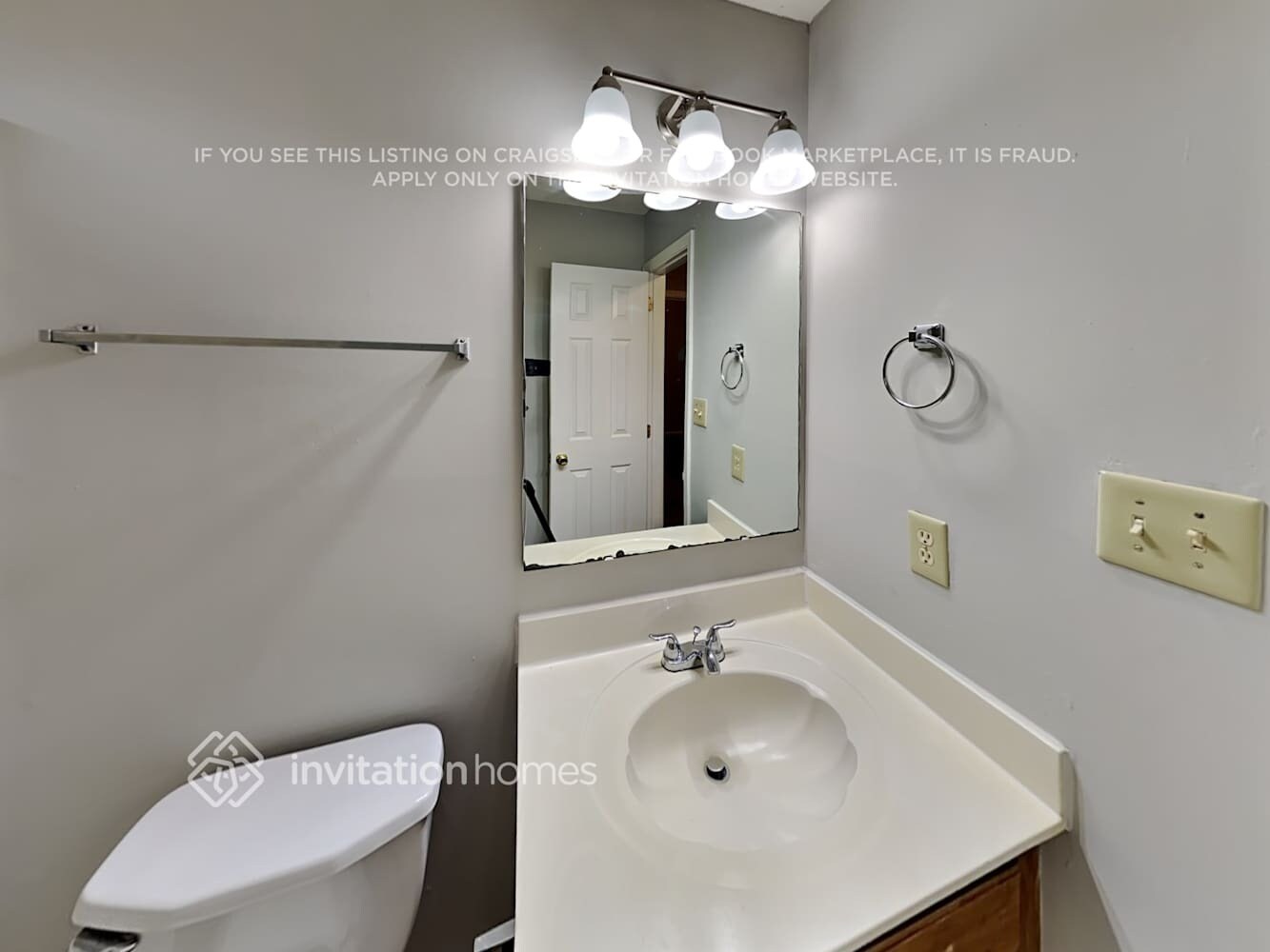 Building Photo - 7505 Axis Ct