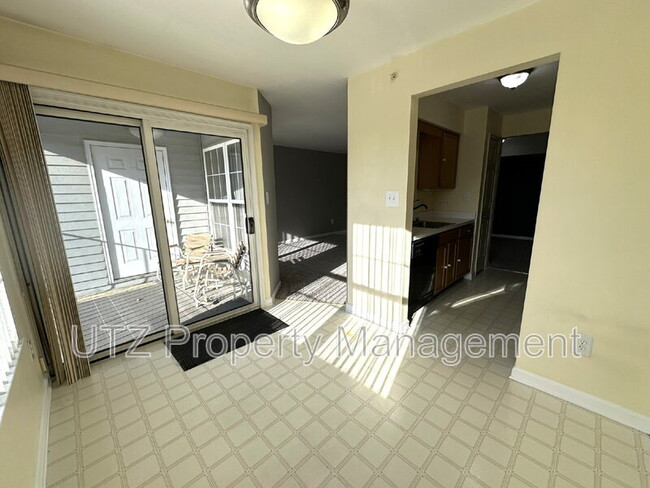 Building Photo - 3800 Sunnyfield Ct