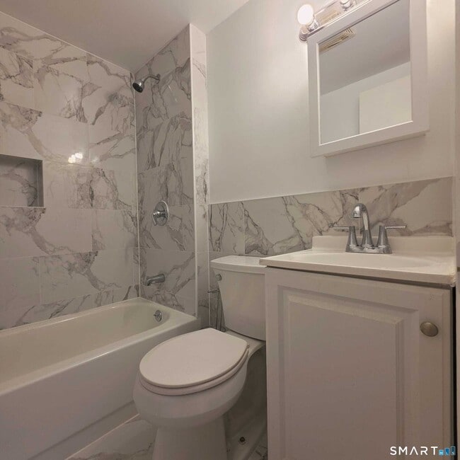 Building Photo - 124 Geddes Terrace