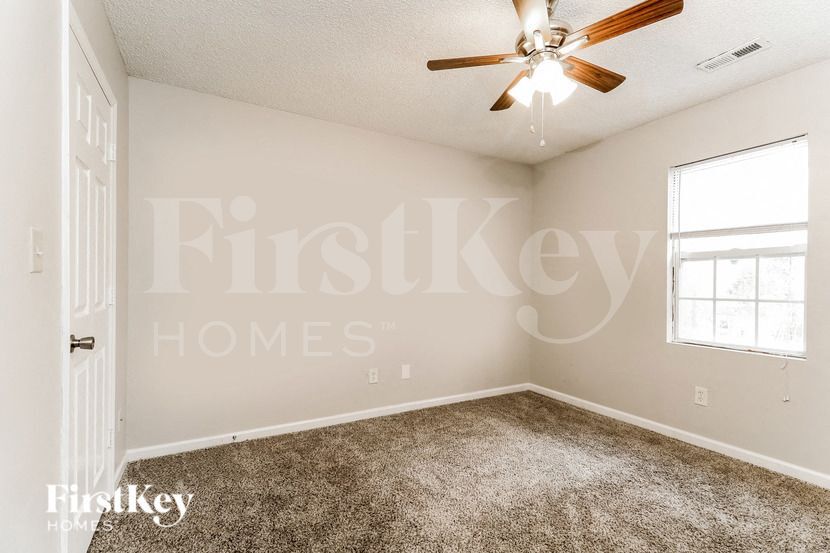 Building Photo - 110 Stillwell St