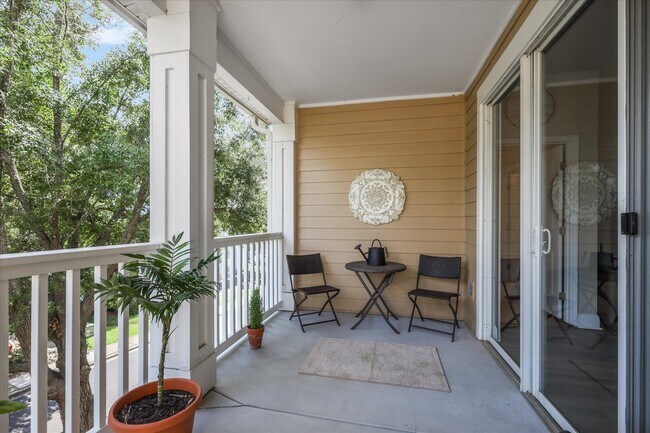 Building Photo - 2801 Chancellorsville Dr