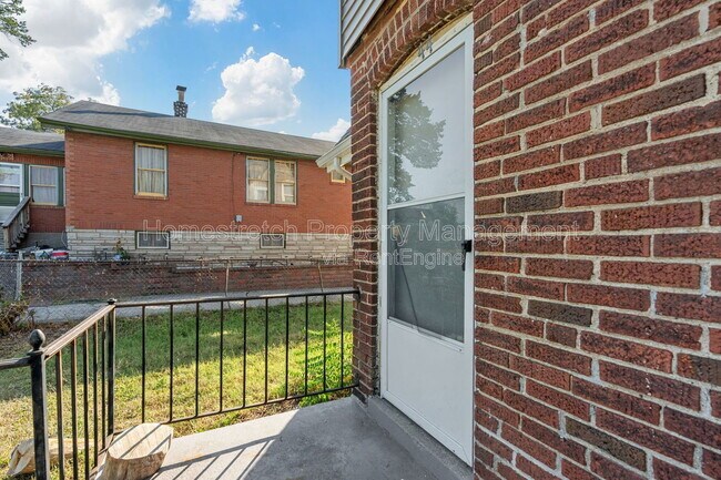 Building Photo - 44 Blakemore Pl