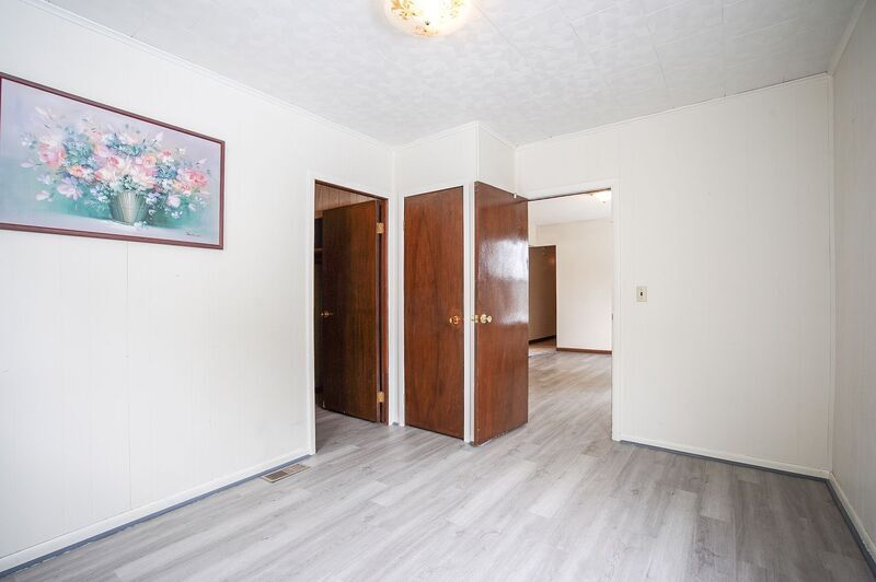 Building Photo - 13 Weston St