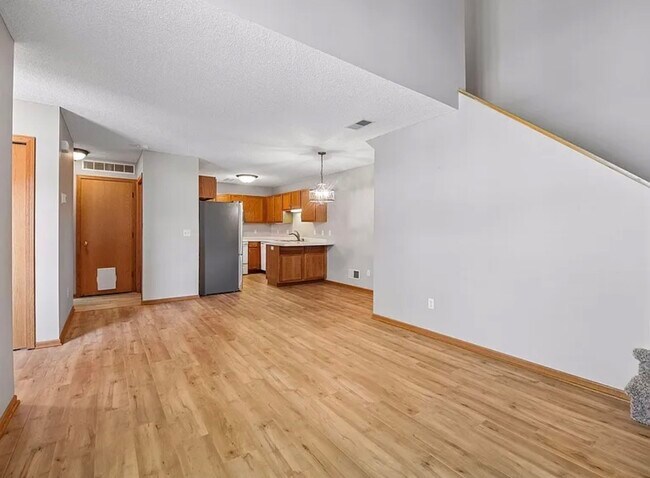 Building Photo - 1003 Heather Ln