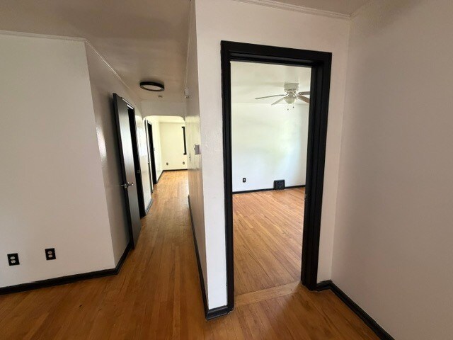 Building Photo - 1465 W 7th Ave