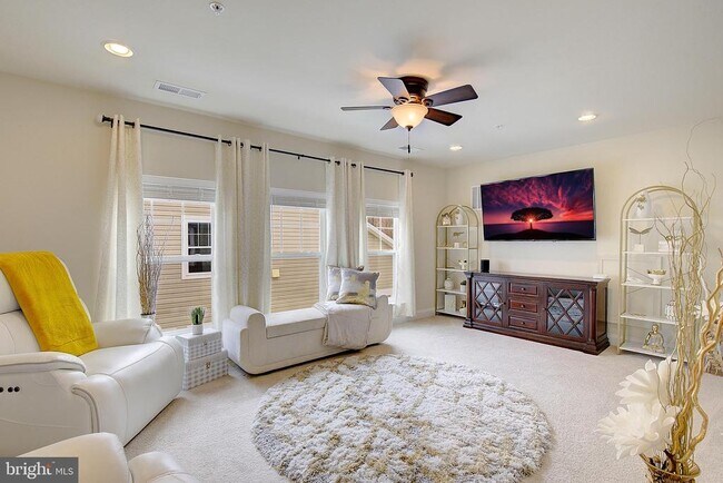 Building Photo - 11263 Penzance Ln