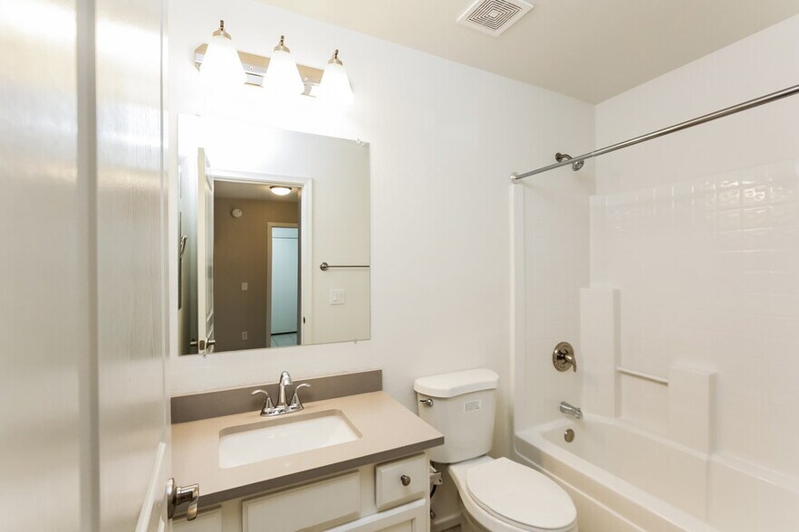 Building Photo - 2710 S 108th Ave