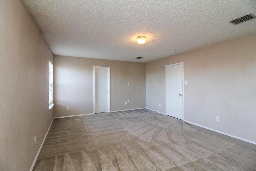 Building Photo - 6601 Swainson Trail