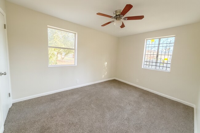 Building Photo - Freshly Updated Home with Bonus Space & Large Fenced Backyard