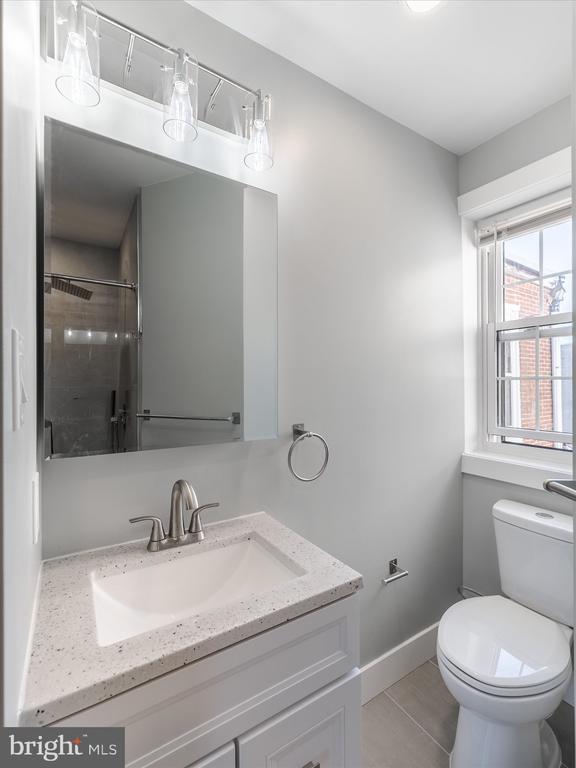 Building Photo - 672 N 19th St