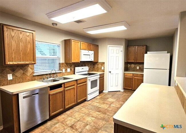 Building Photo - 1715 Mountain Brook