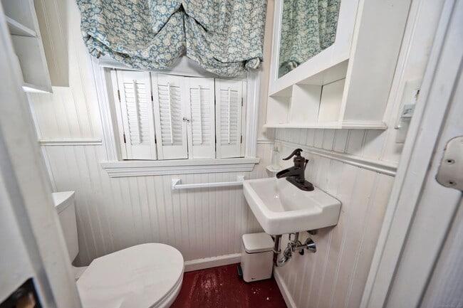 Building Photo - 70 Cold Spring Cir