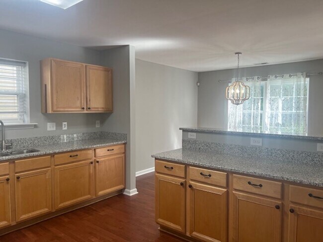 Building Photo - 8 Grosbeak Ln