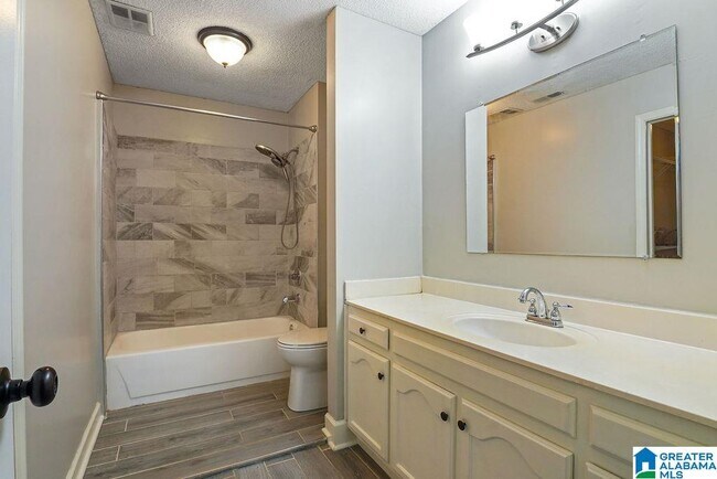 Building Photo - 3507 Wildewood Dr