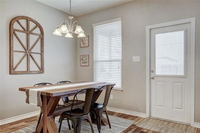 Building Photo - 645 Sierra Mar Lp