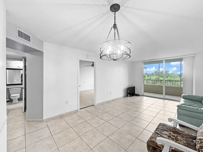 Building Photo - 2333 Feather Sound Dr
