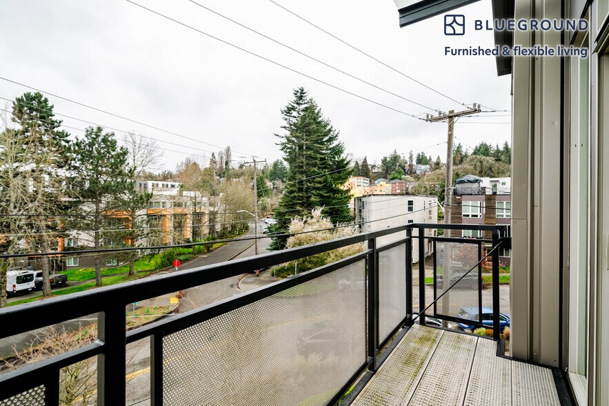 Building Photo - 5101 25th Ave NE