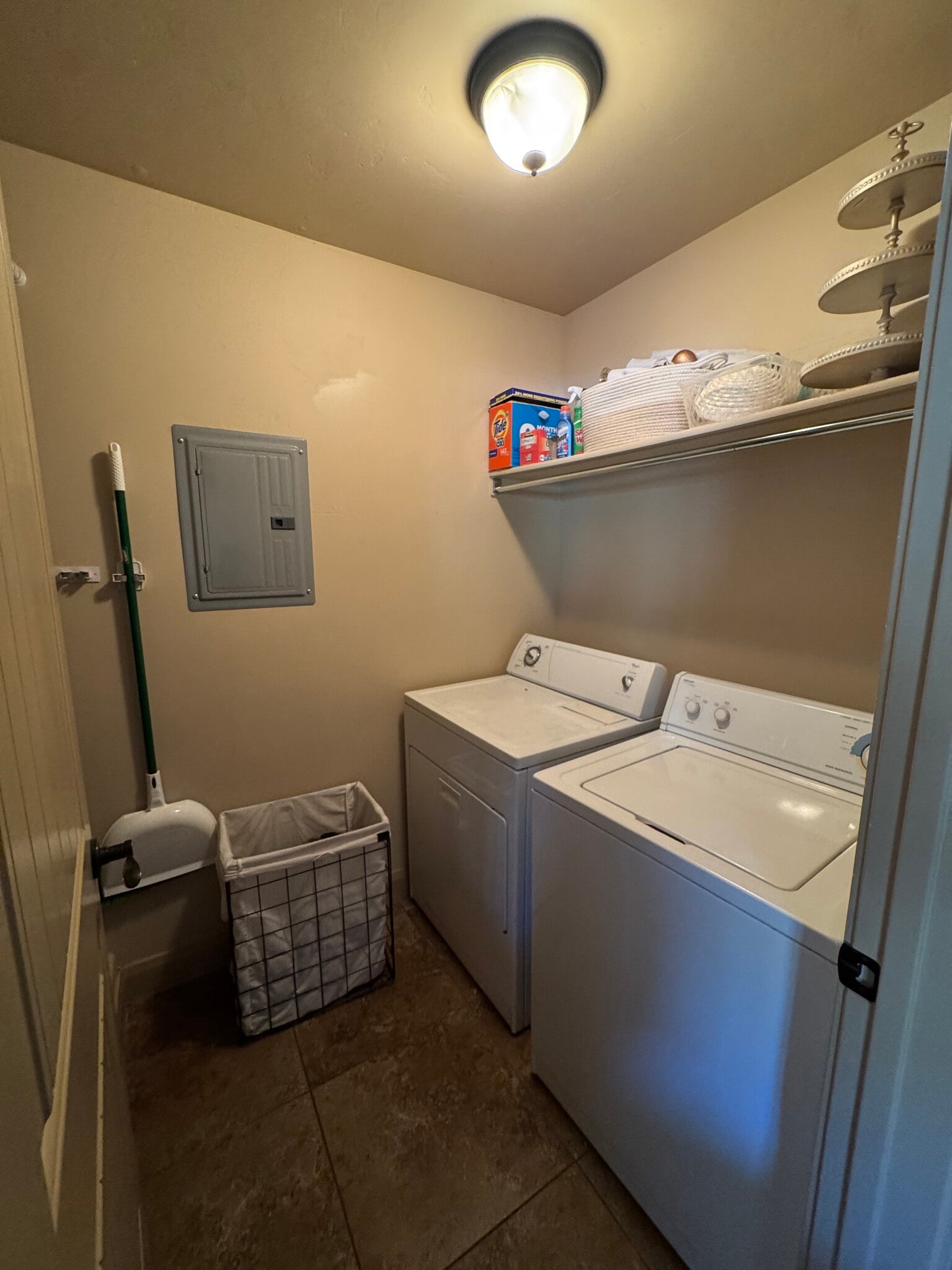 Utility Room - 920 25 E St