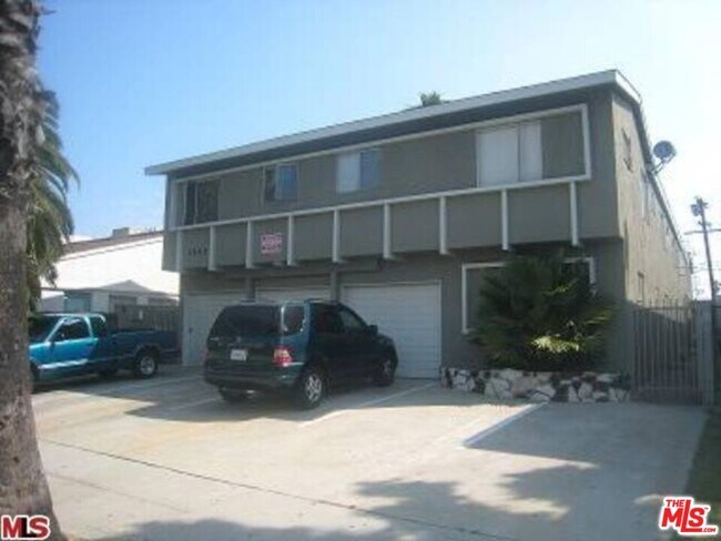 Primary Photo - 1543 Euclid St