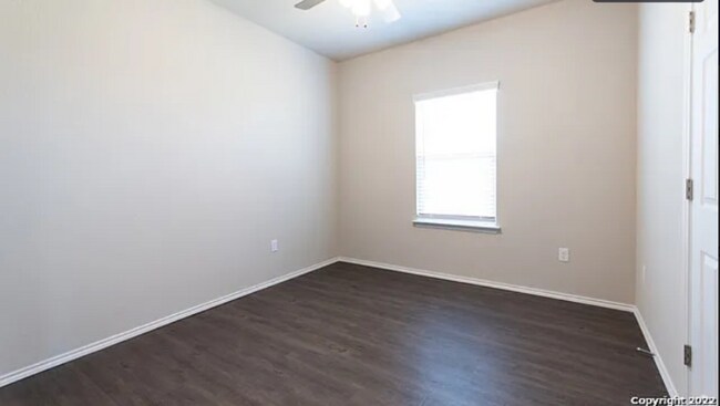 Building Photo - 624 Grayson Ln