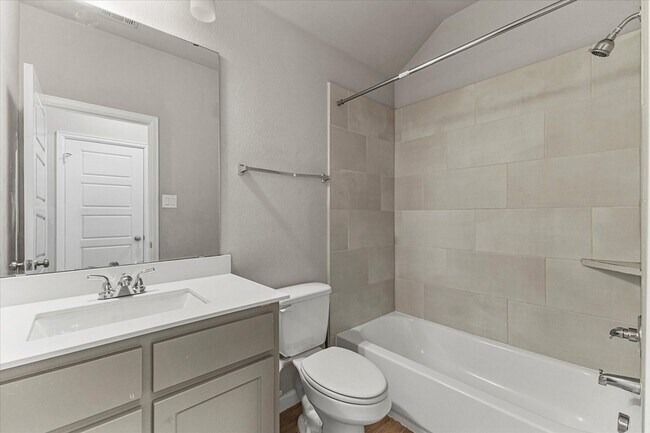 Building Photo - 2412 Bathwick Ln