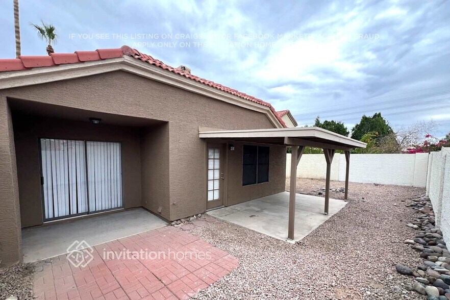 Building Photo - 1545 E Laurel Ave