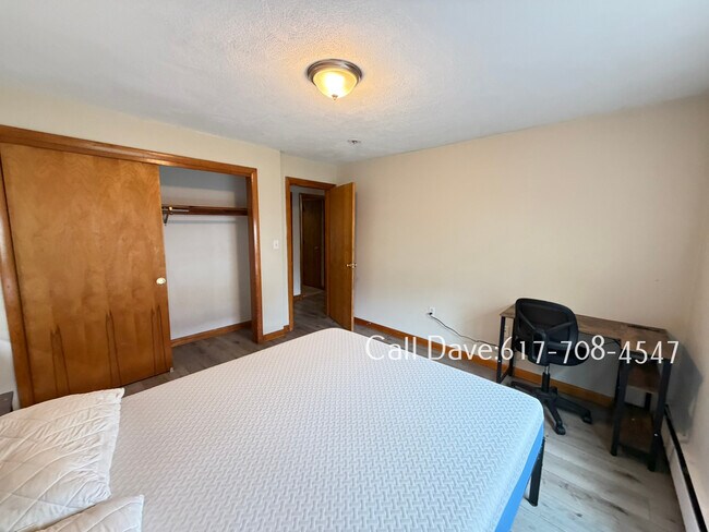 Building Photo - 33 Adamson St