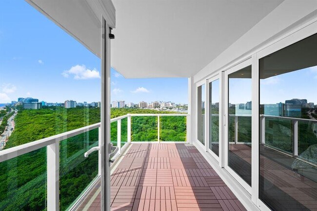 Building Photo - 1151 N Fort Lauderdale Beach Blvd