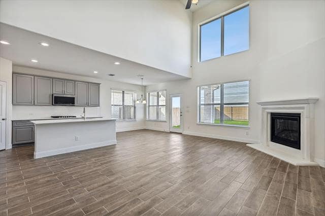 Building Photo - 507 Parrino pkwy