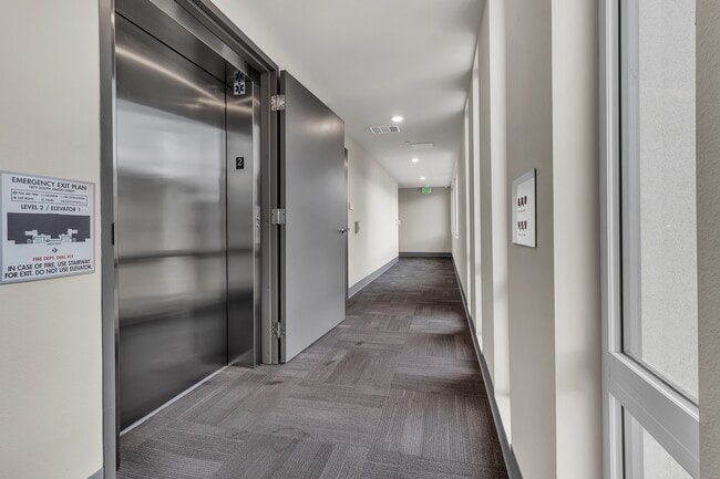 Building Photo - 1879 Union St