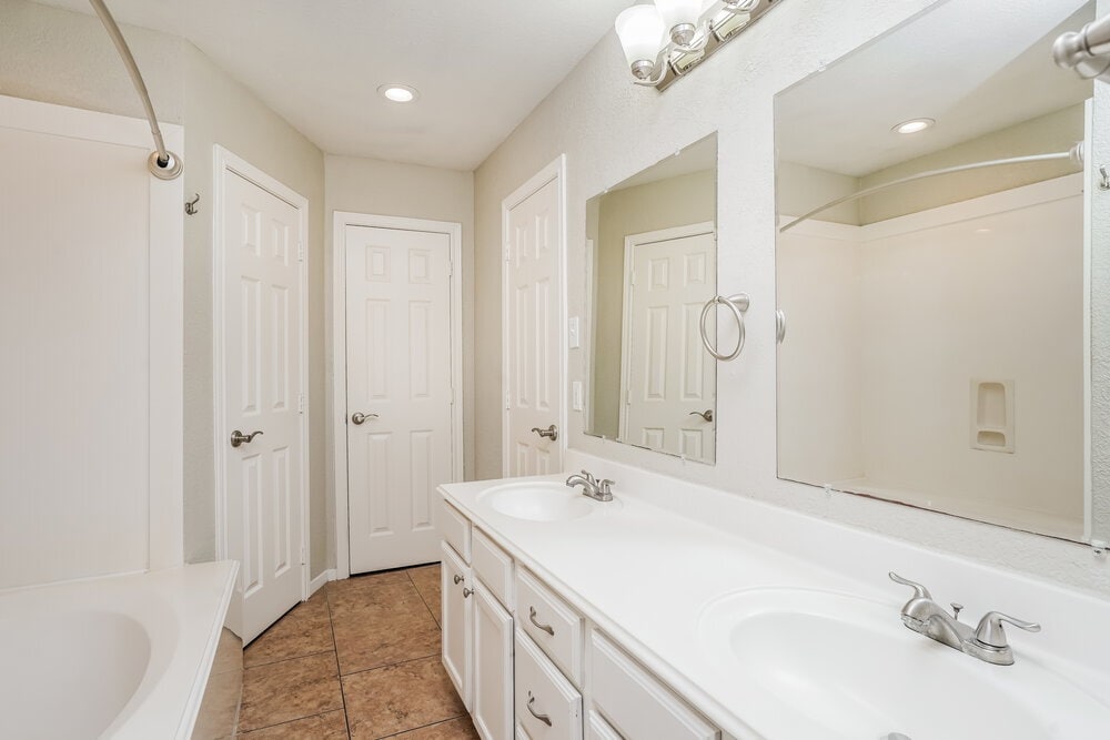 Building Photo - 216 Green Isle Ave