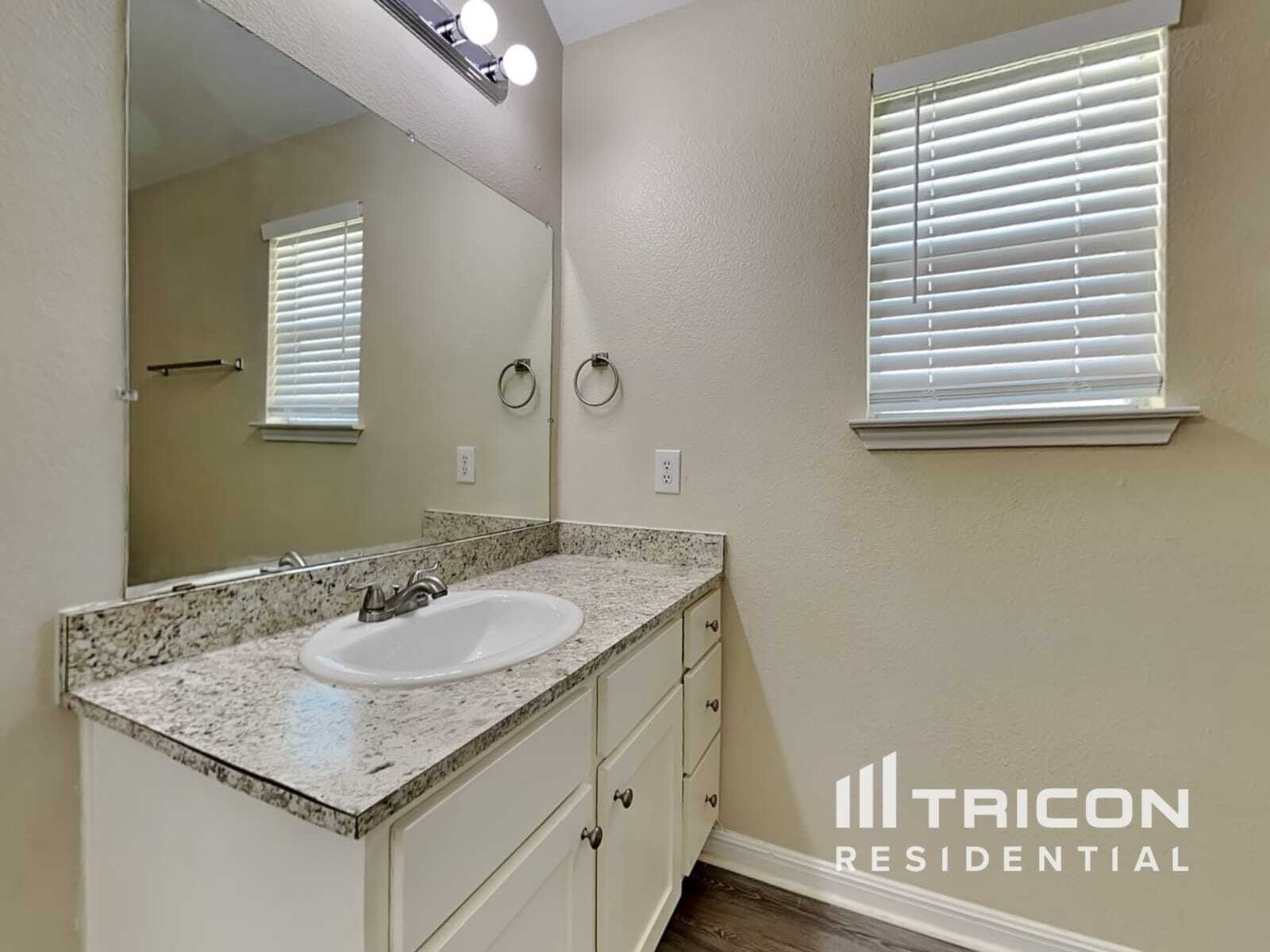 Building Photo - 8527 Rita Blanca Dr