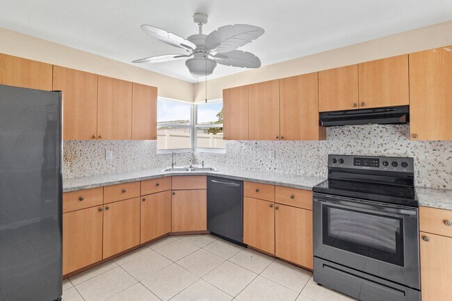 Building Photo - 2596 Starlite Ln